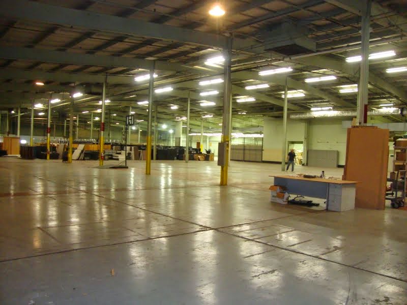 large warehouse storage facilties